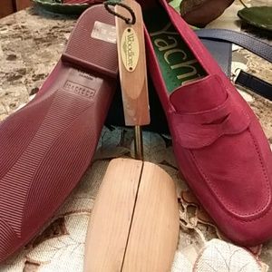 Light leather loafer.